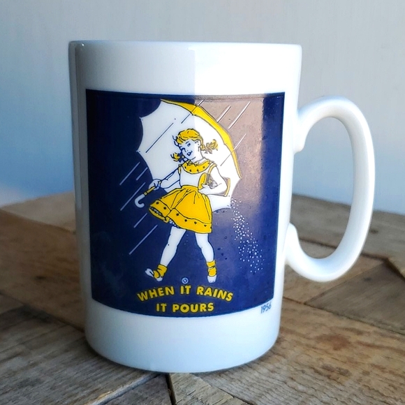 Set of 4 Morton Salt Mugs - Picture 6 of 8